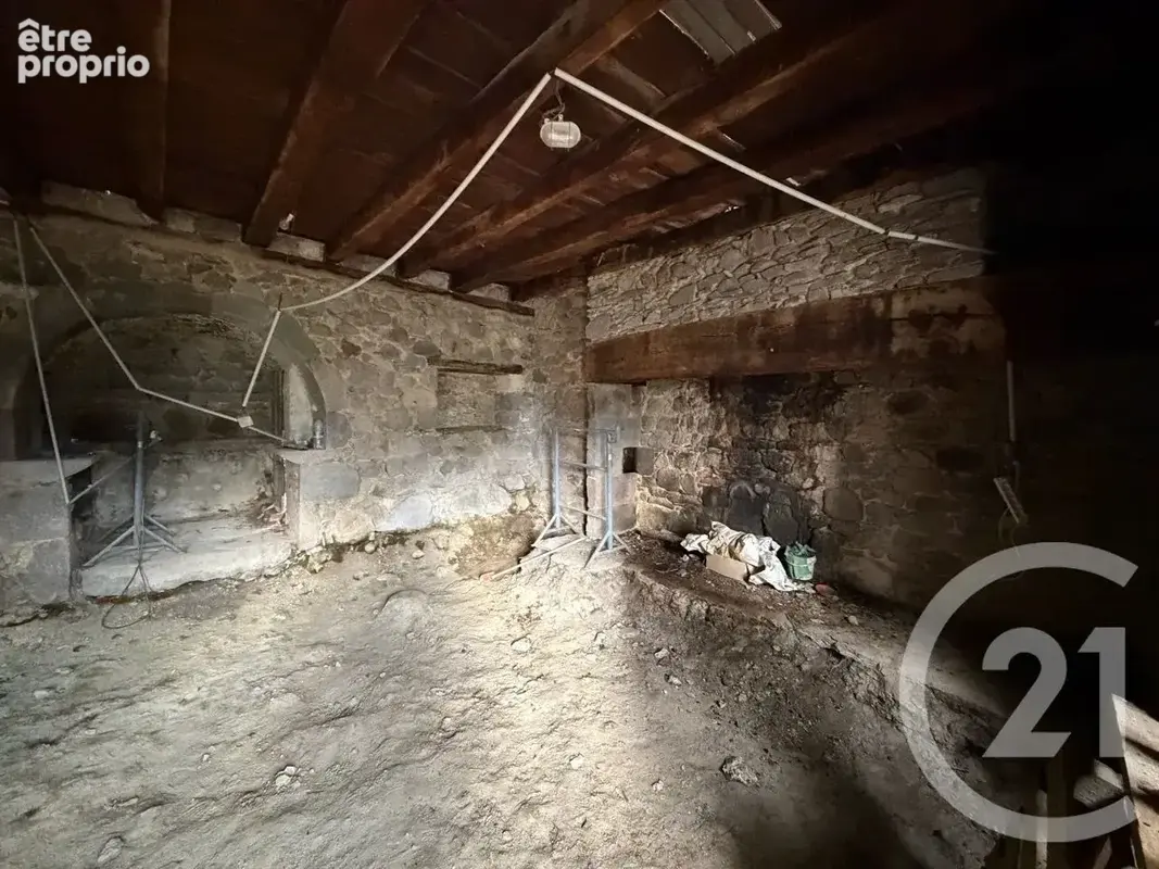 Maison 6 pièces 140 m² à vendre à Crandelles (15250) - photo 5