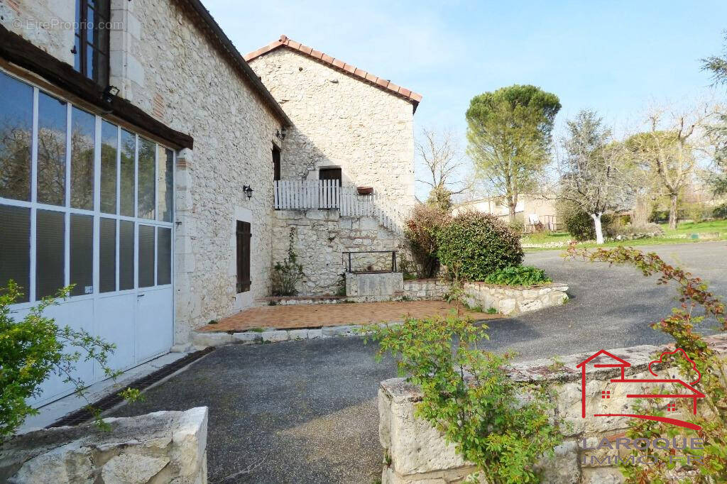 Maison à HAUTEFAGE-LA-TOUR