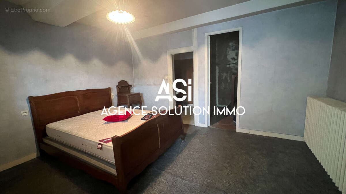 Maison à VILLAINES-LA-JUHEL