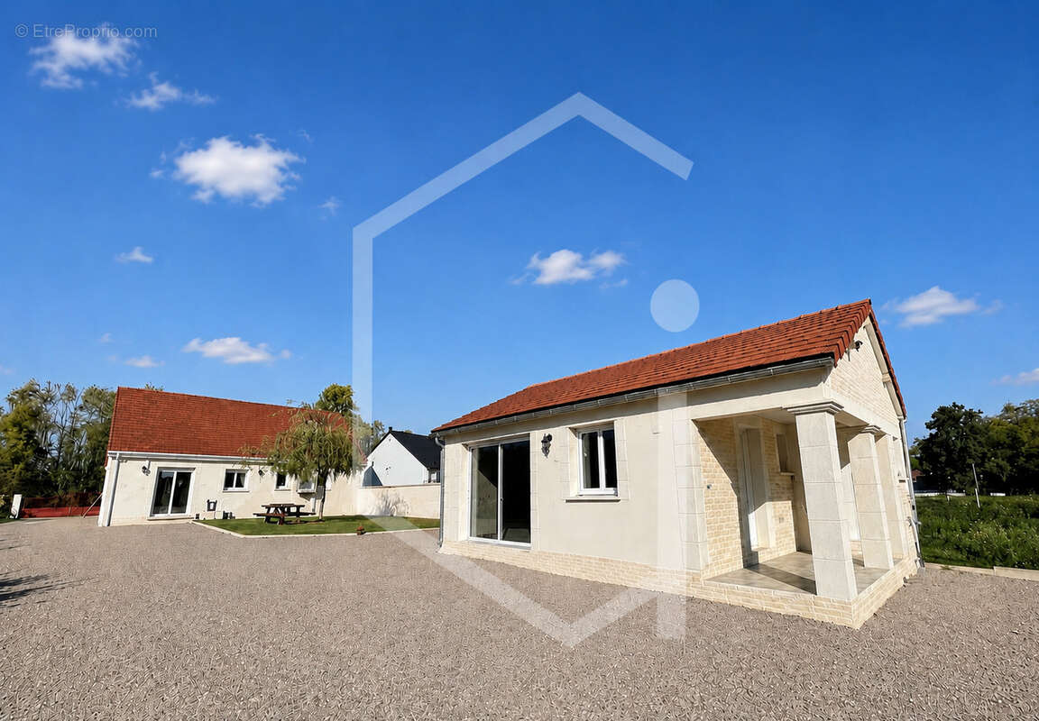 Maison à COSNE-COURS-SUR-LOIRE
