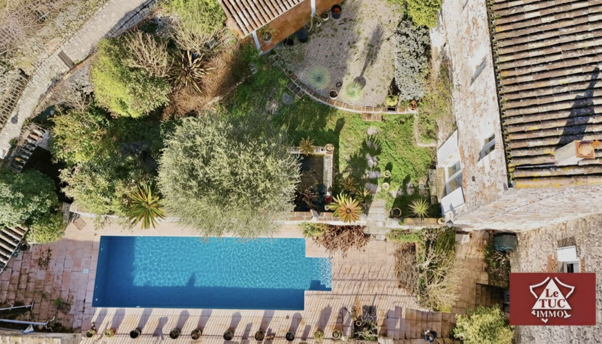 Authentique demeure médiévale avec piscine, jardin et parking privé. - photo 3