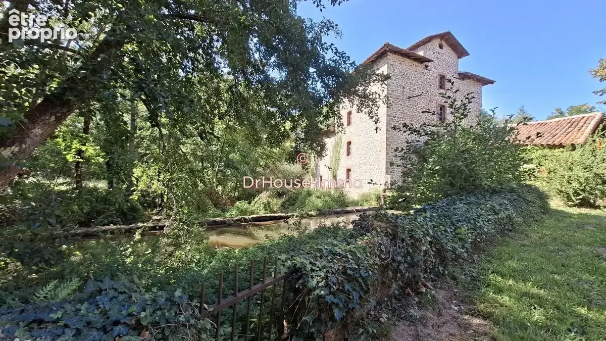 Maison 7 pièces 233 m² à vendre à Gorre (87310) - photo 2