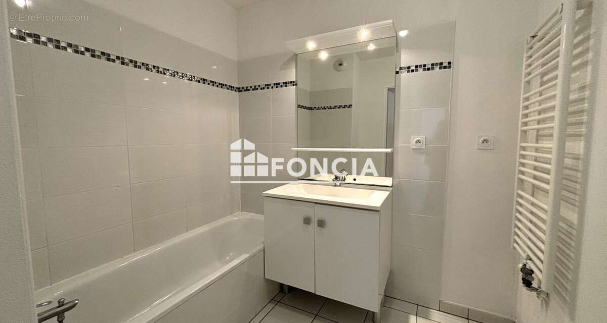 Appartement T3  parking - photo 7