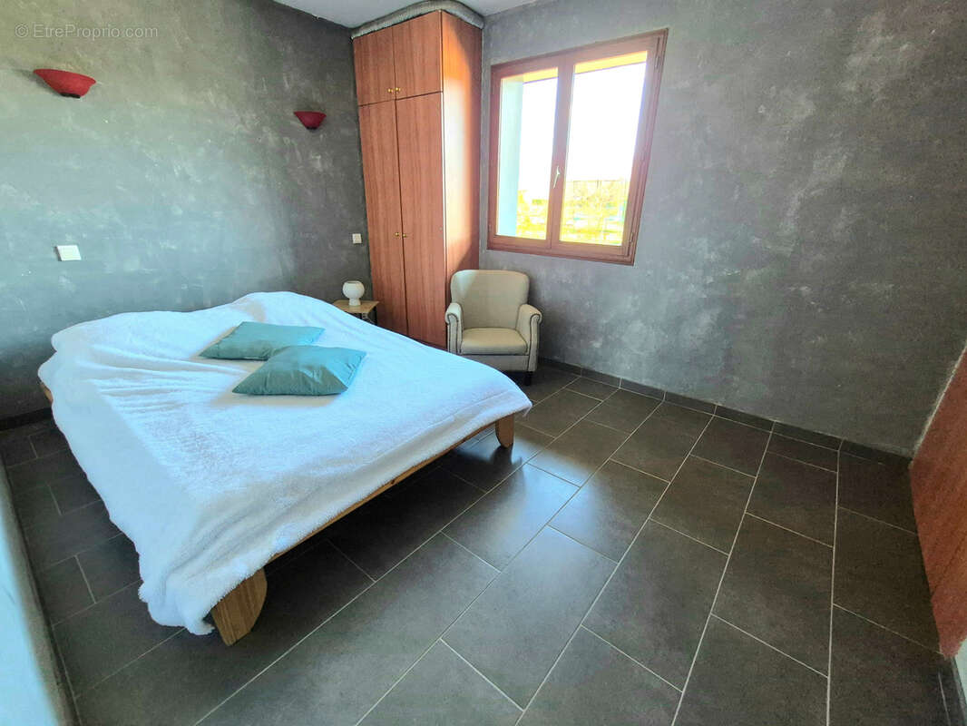 Maison à SCIENTRIER