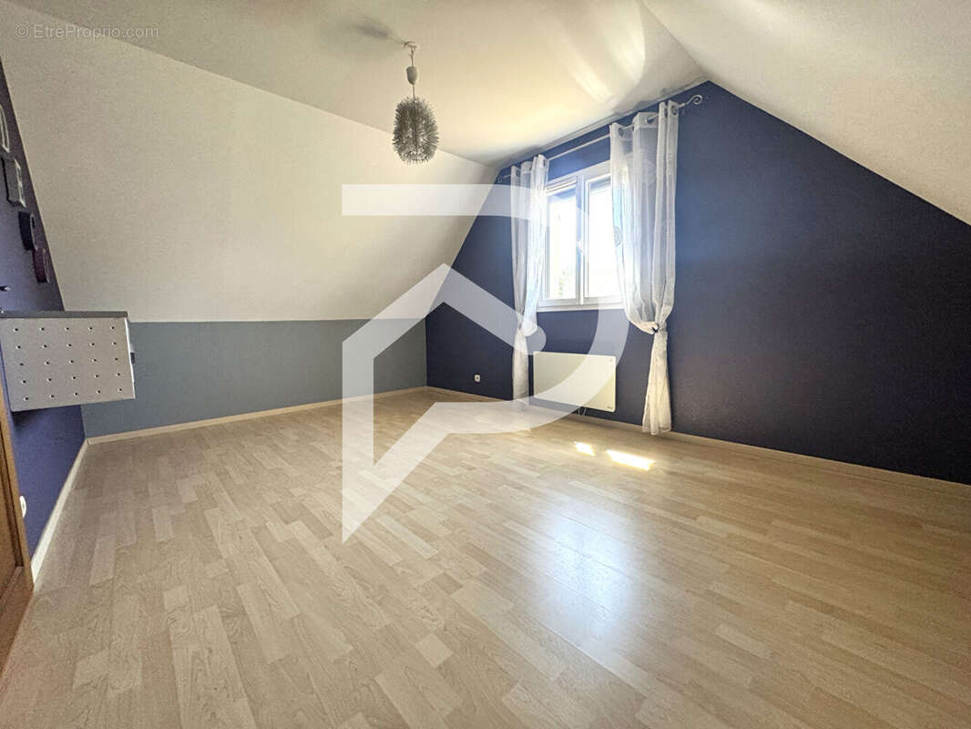 Maison à LA CHAUSSEE-D&#039;IVRY