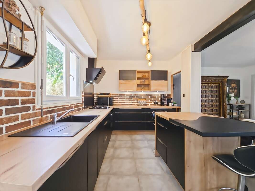 Maison de plain-pied avec vue mer – COTI-CHIAVARI (20) - photo 9