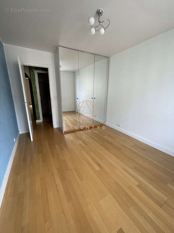 Appartement à SAINT-MAUR-DES-FOSSES