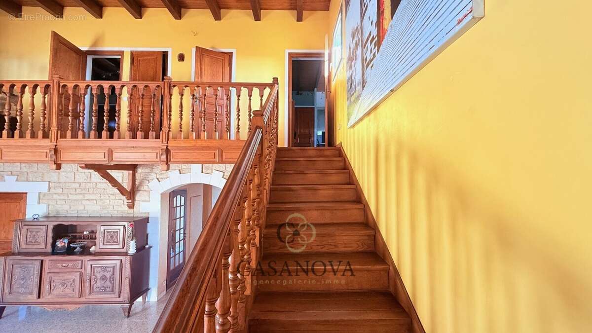 Maison à VILLENEUVE-LES-BEZIERS