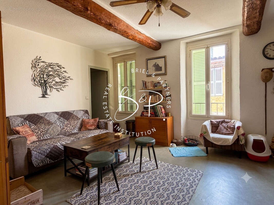 Appartement à LORGUES