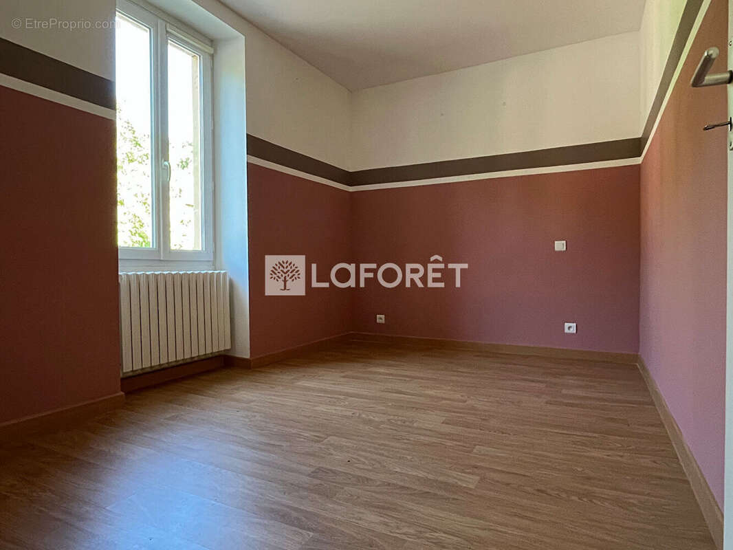 Maison à SALLES-LA-SOURCE