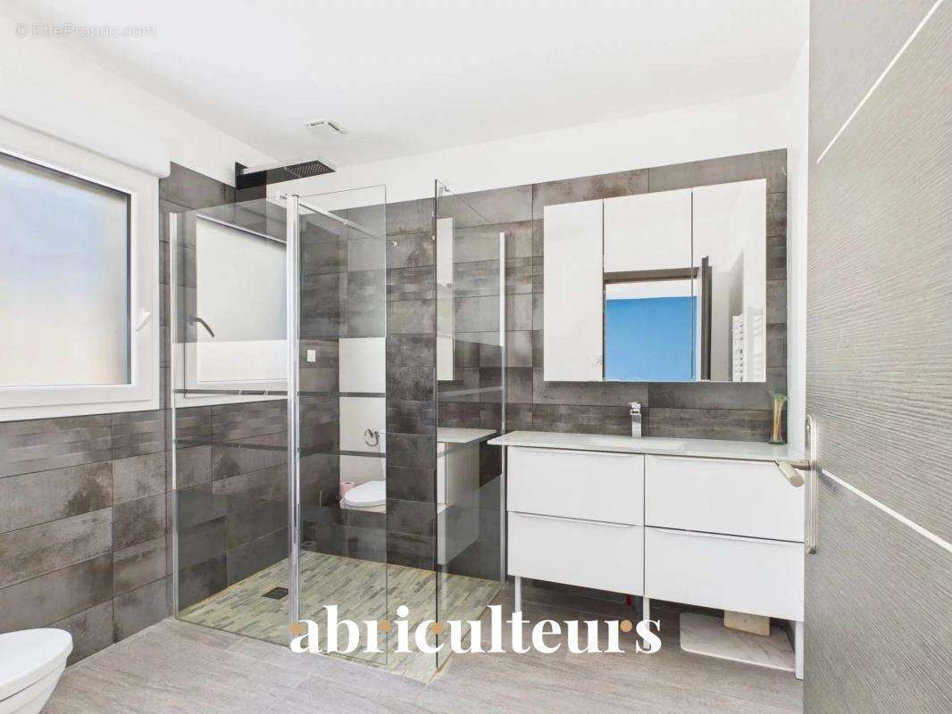 Belle villa contemporaine/vue panoramique en vente à Bagnols-en-Forêt (83600) - photo 9