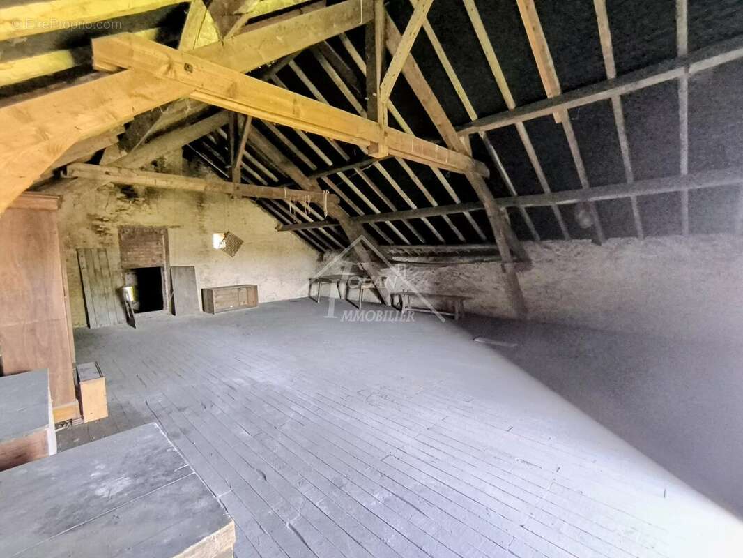 Maison à SAINT-ELOY-LES-MINES