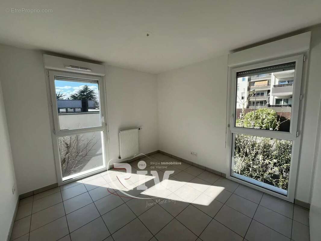 Appartement à SAINT-FONS