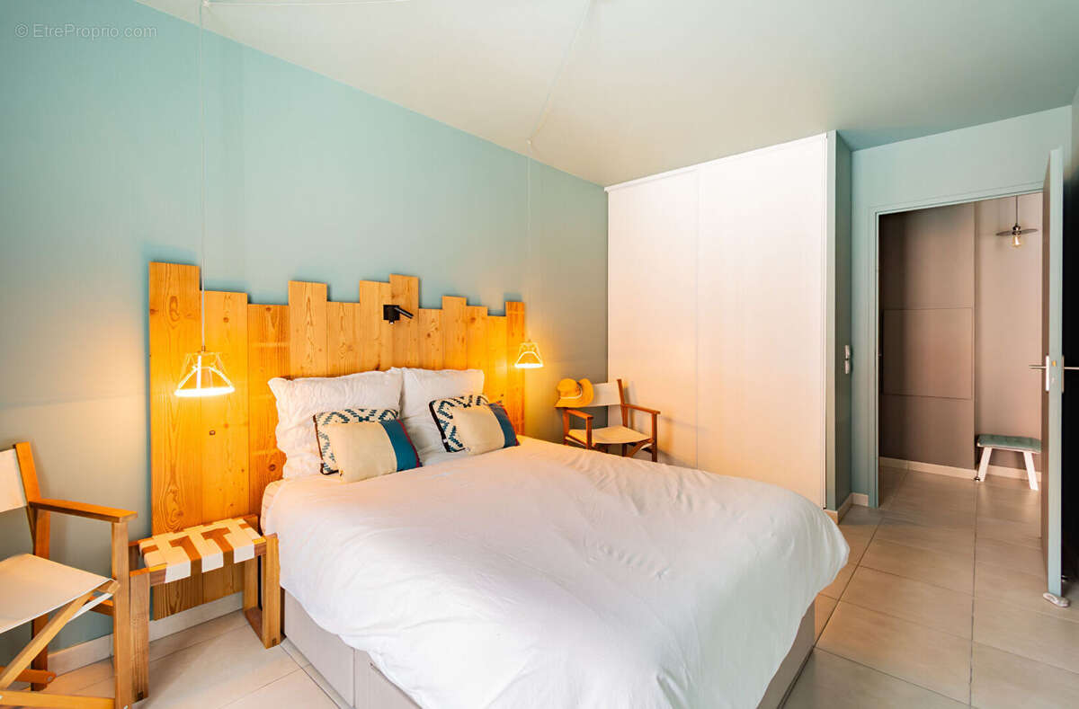 Appartement à MARSEILLE-2E