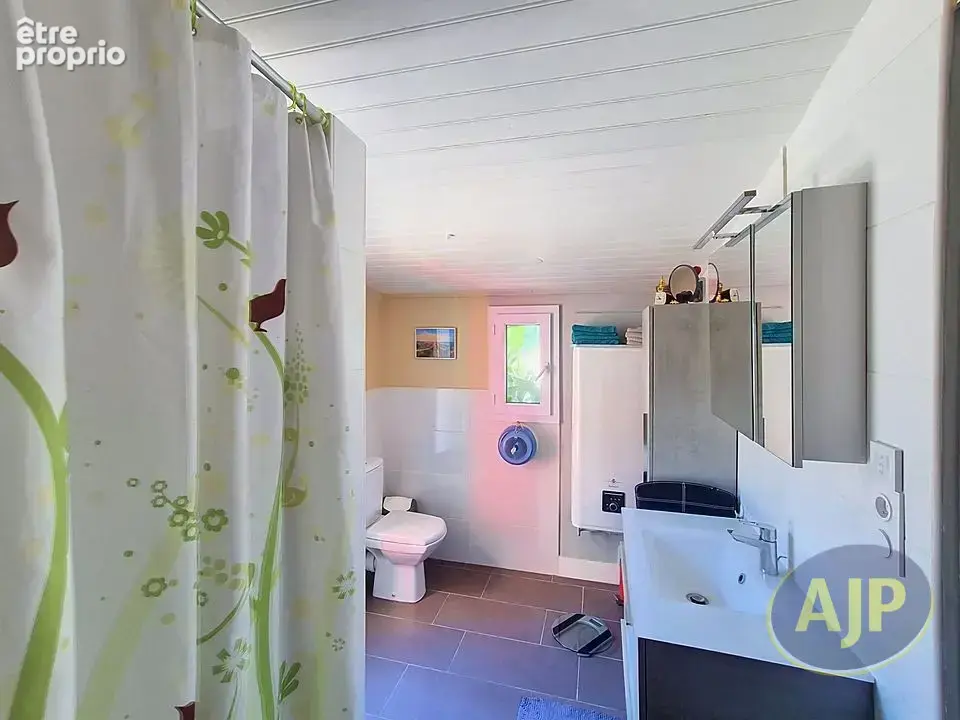 Maison Montaigu Vendee 5 pièce(s) 151 m2 - photo 10