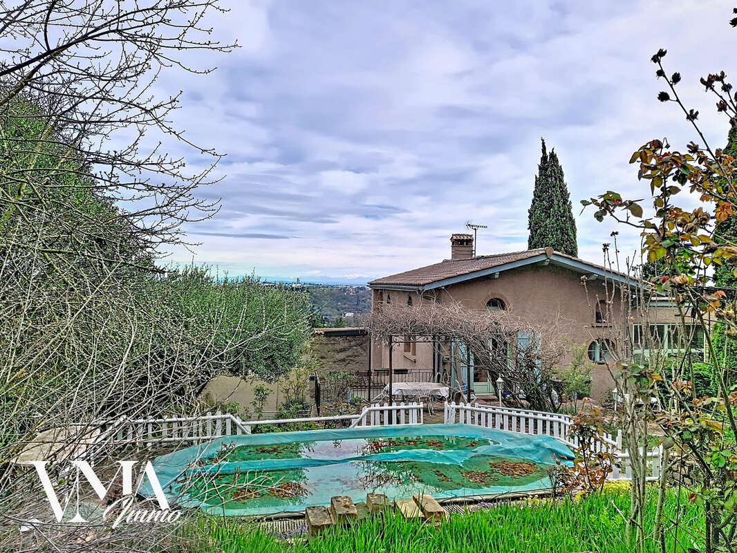 Maison à COLLONGES-AU-MONT-D'OR