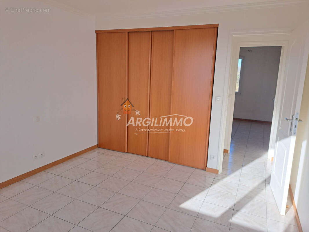 Maison à BESSE-SUR-BRAYE