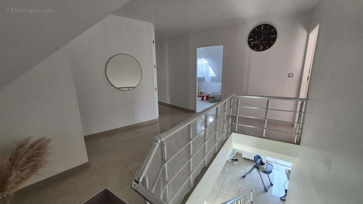 Maison contemporaine de 2019   4 chambres - photo 4