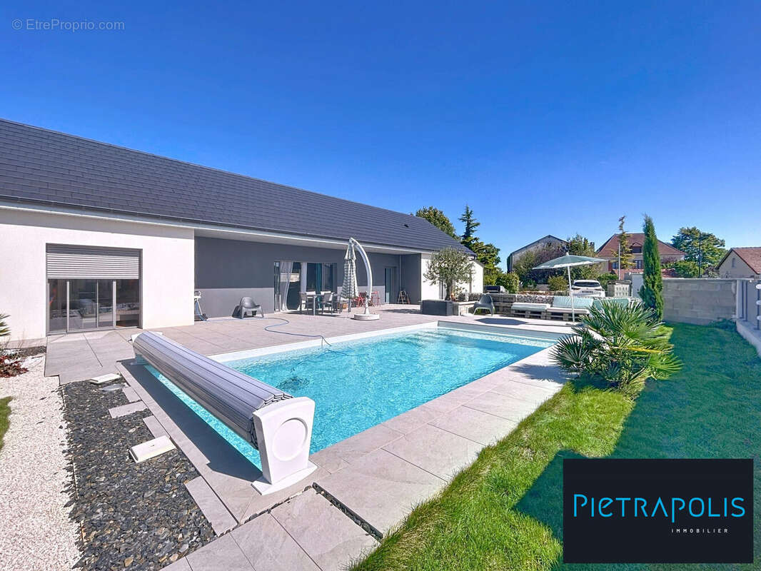 Maison à SAVIGNY-LE-SEC