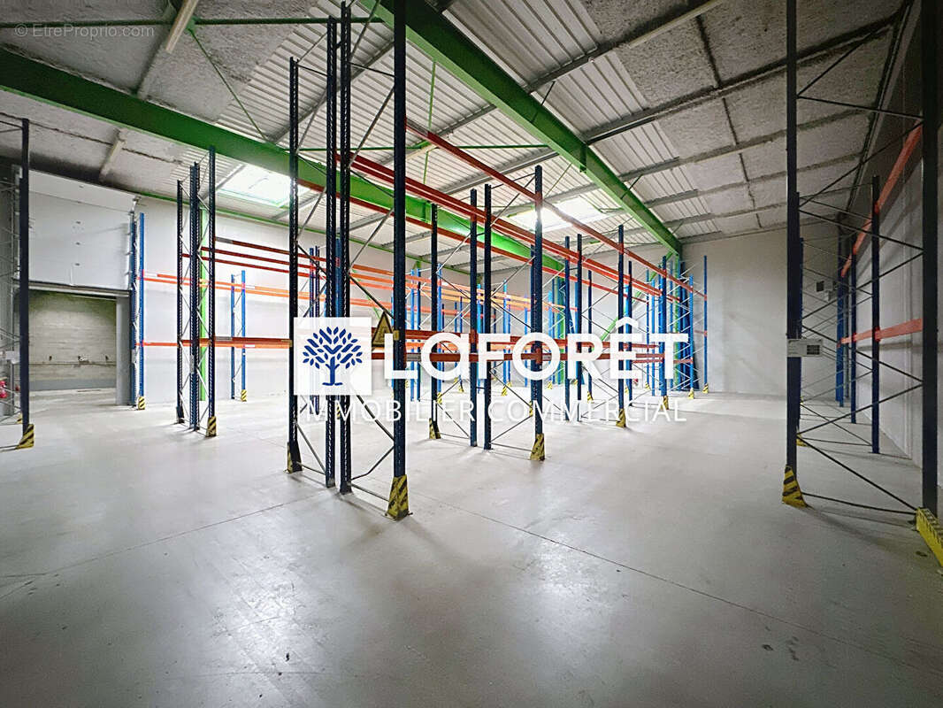 Commerce à GUIGNICOURT