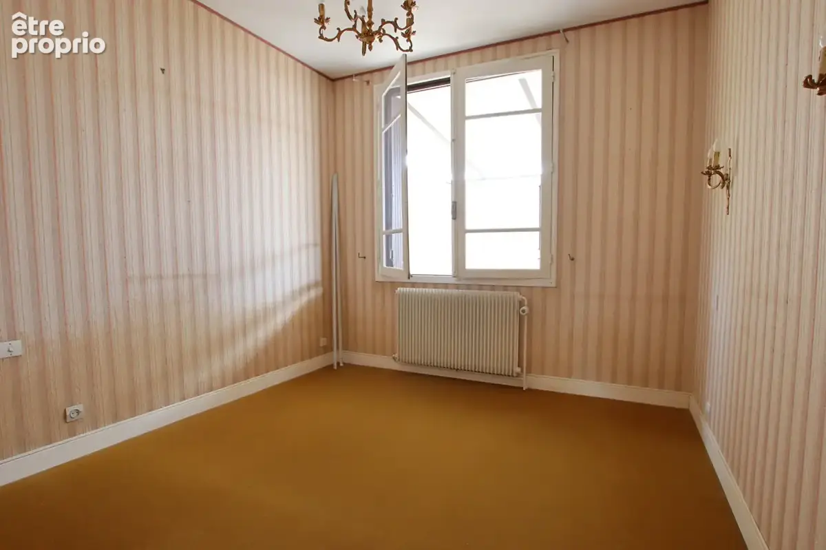 Maison à Niort au calme avec beau terrain et sous-sol - photo 13