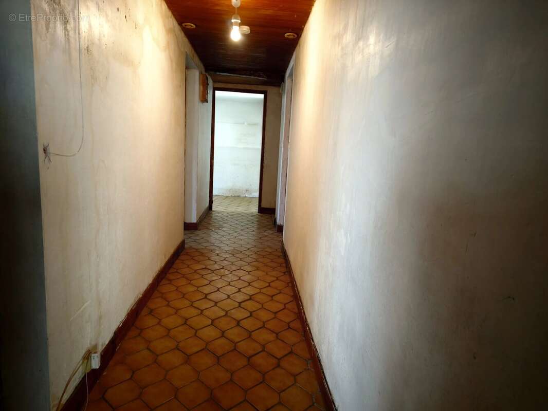 Maison de PLAIN-PIED à Vanault-le-Châtel. - photo 6
