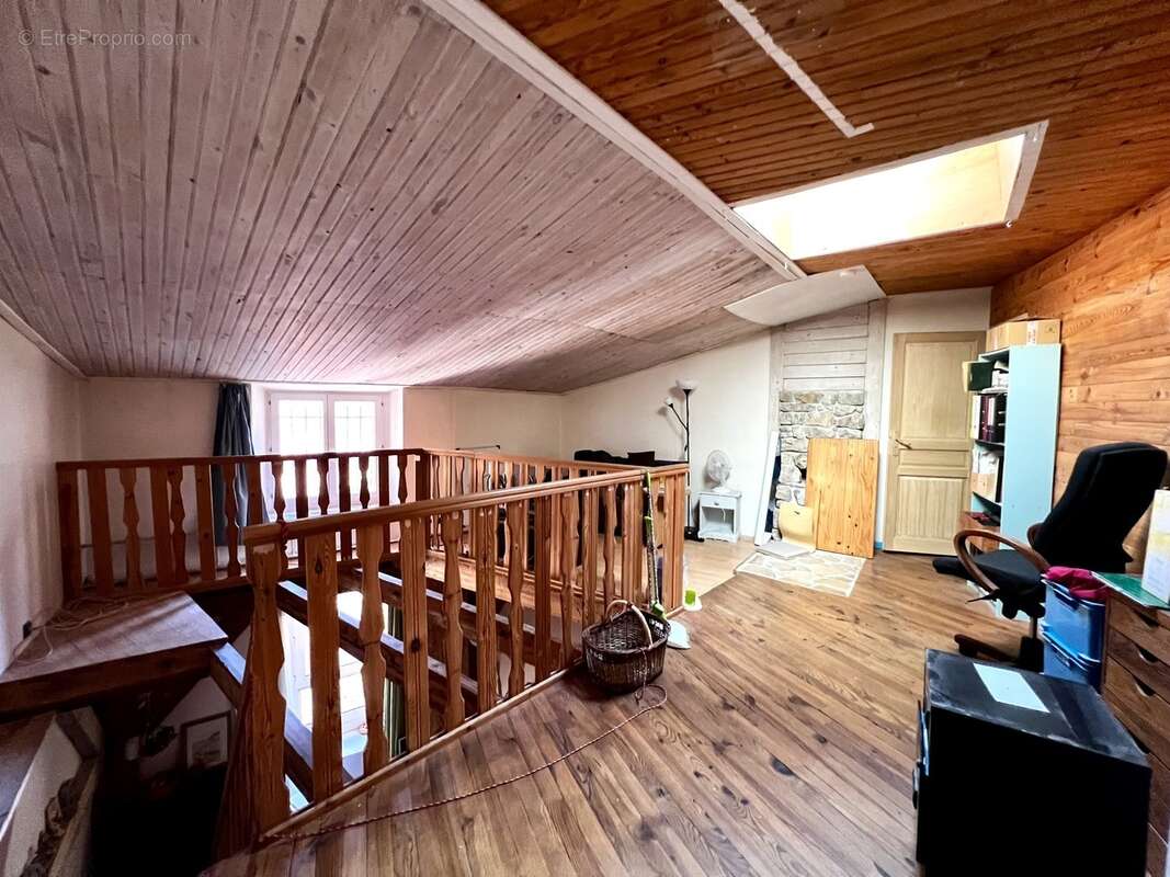 Maison 101 m² à Pignans  - photo 6