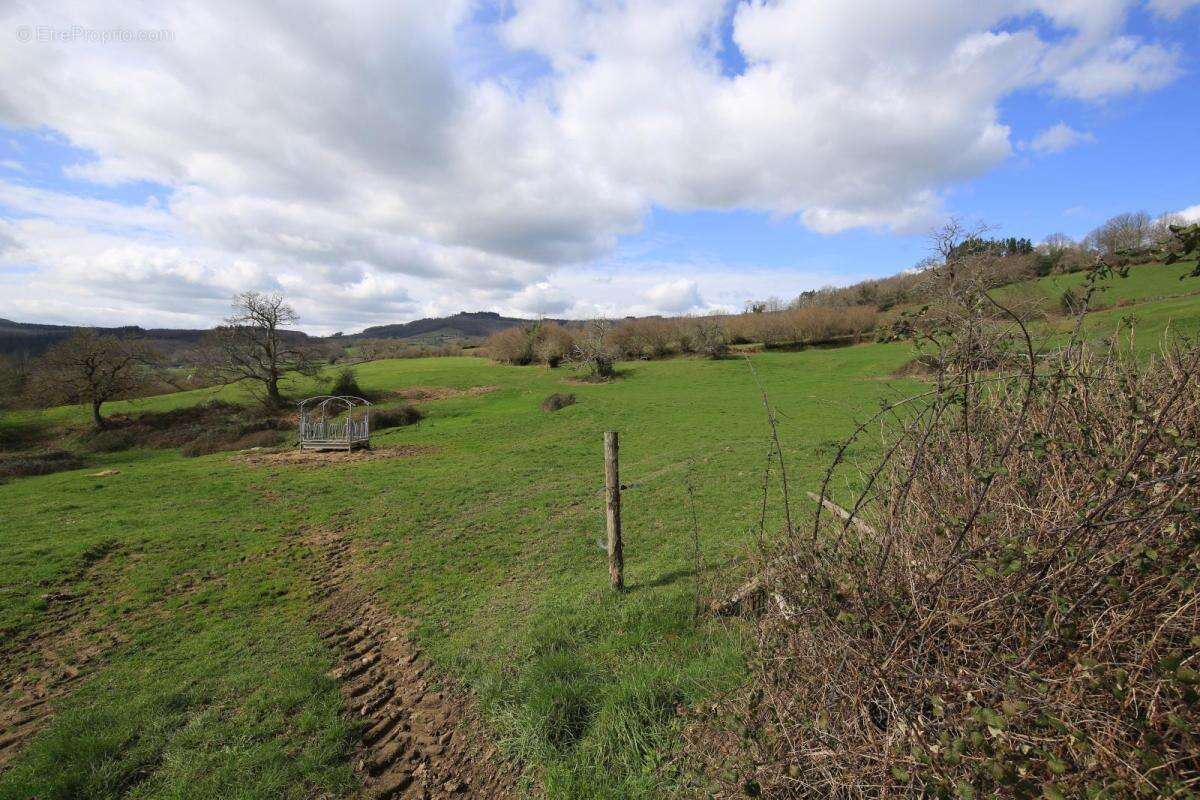 Maison à LAROCHEMILLAY