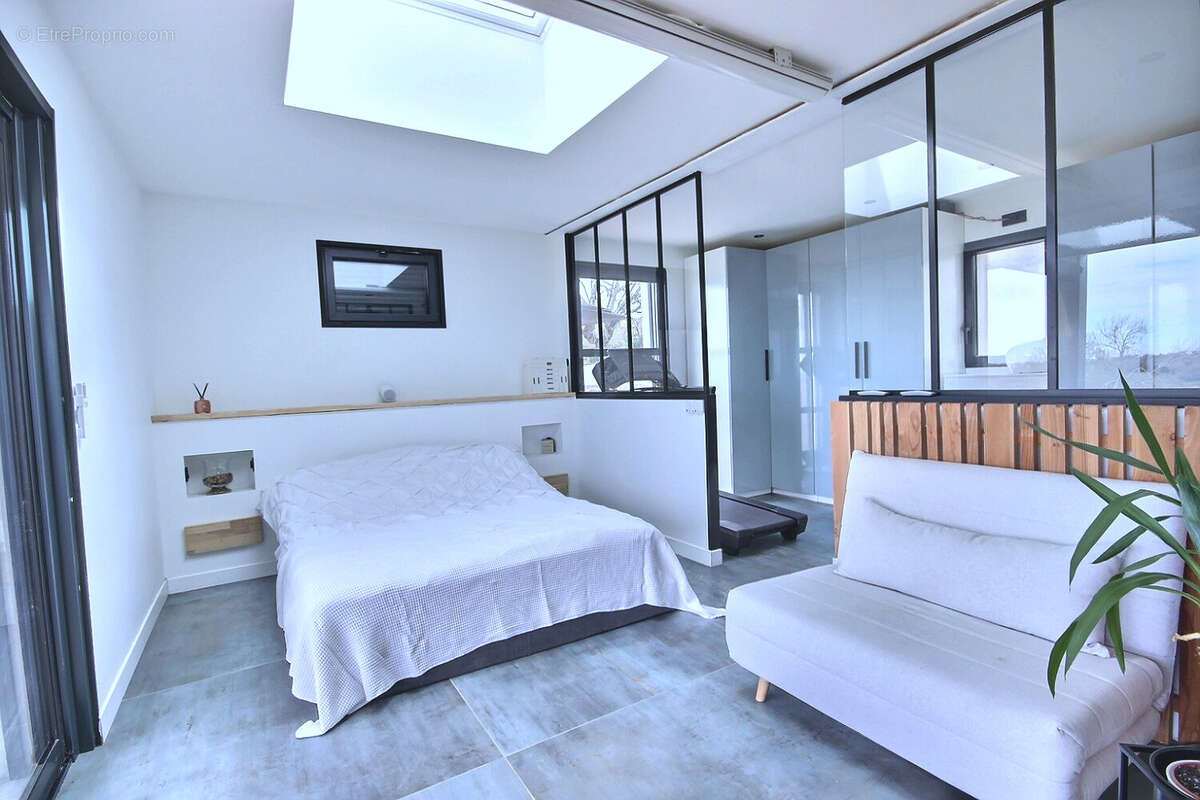 Maison à SERRES-CASTET