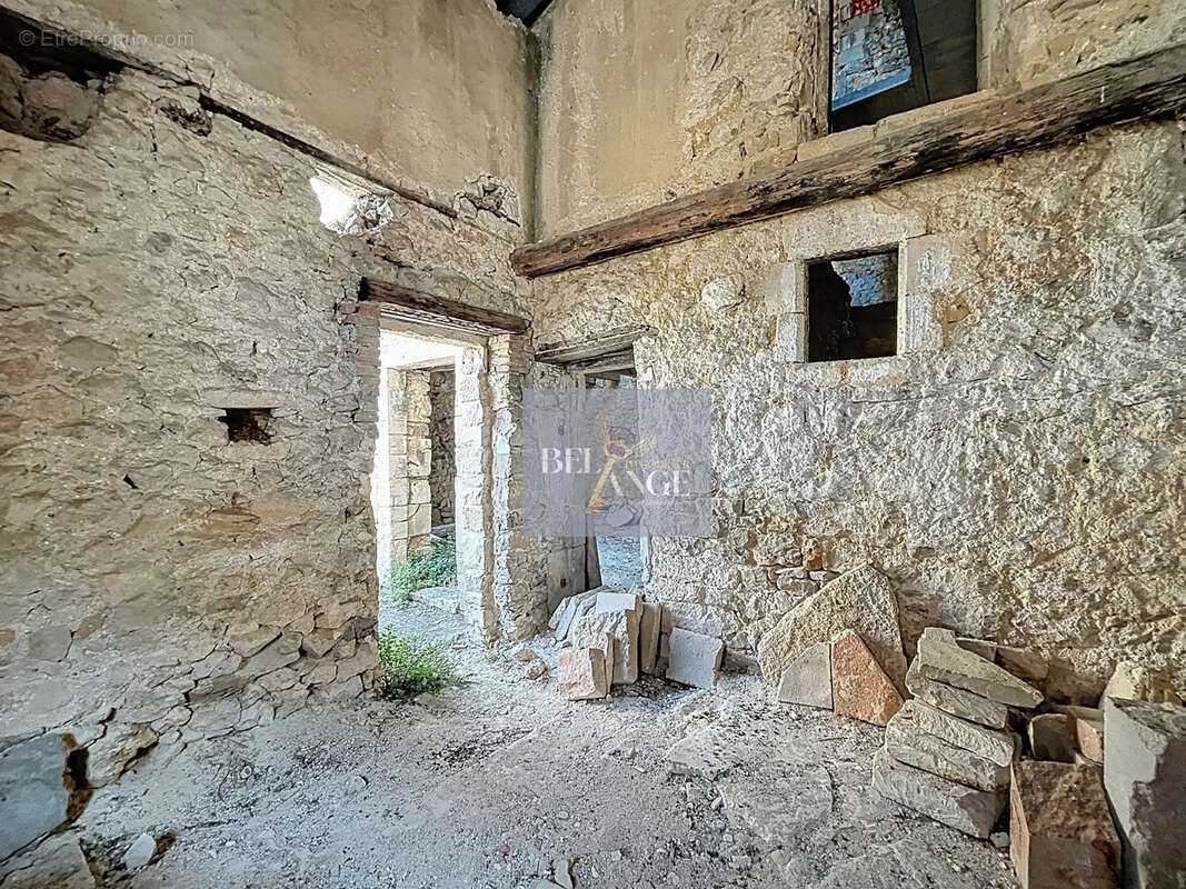 Maison à LABASTIDE-DE-VIRAC