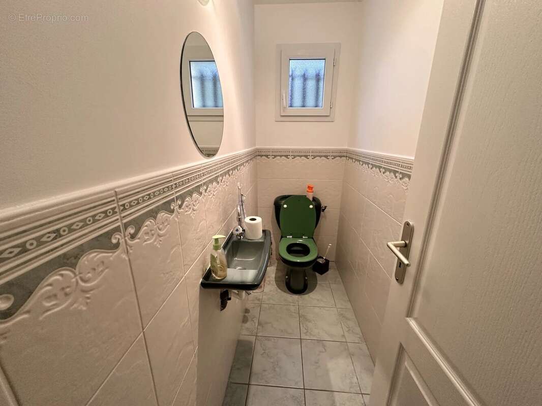 Maison à SAINT-GEORGES-DE-MONTCLARD