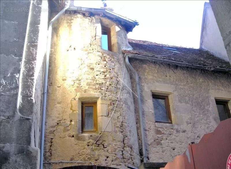 Maison à BOURBON-L'ARCHAMBAULT