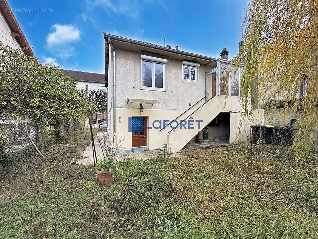 Maison à SAVIGNY-SUR-ORGE