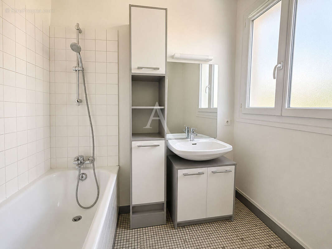 Appartement à LUCE