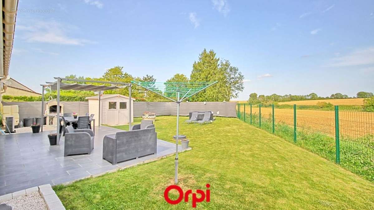 Maison à GRANDVILLERS-AUX-BOIS