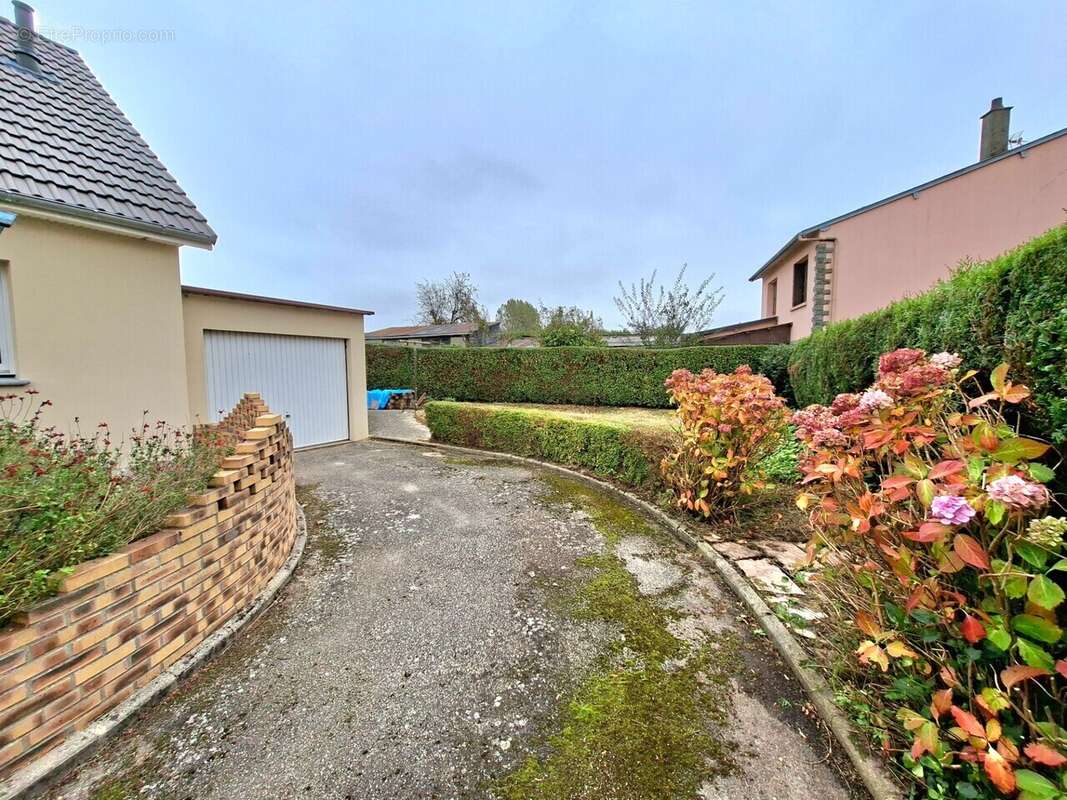 Maison à BRACQUEMONT