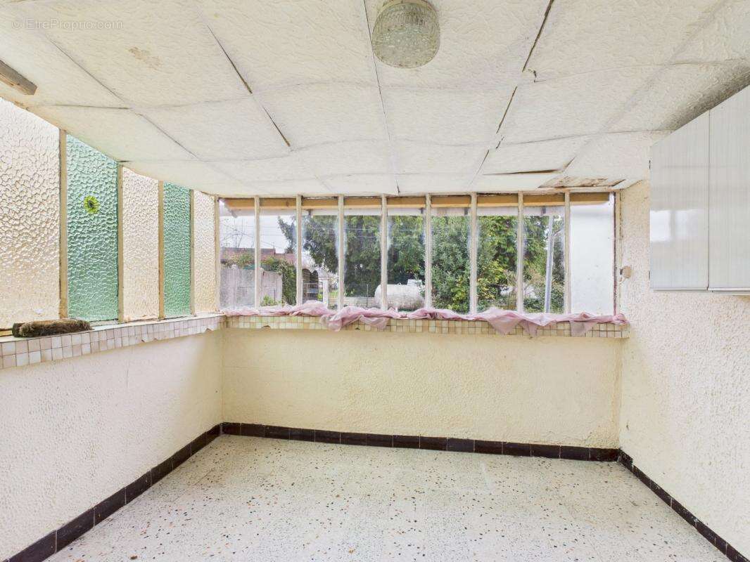 Maison à ESMERY-HALLON