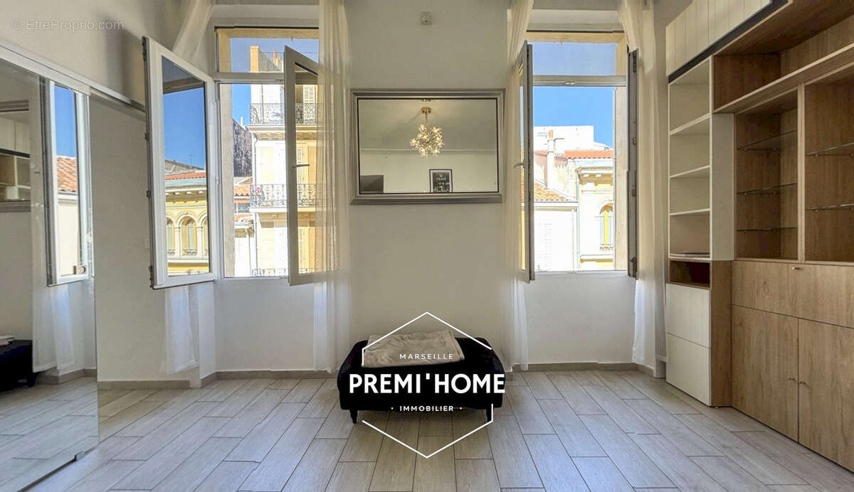 Appartement à MARSEILLE-6E