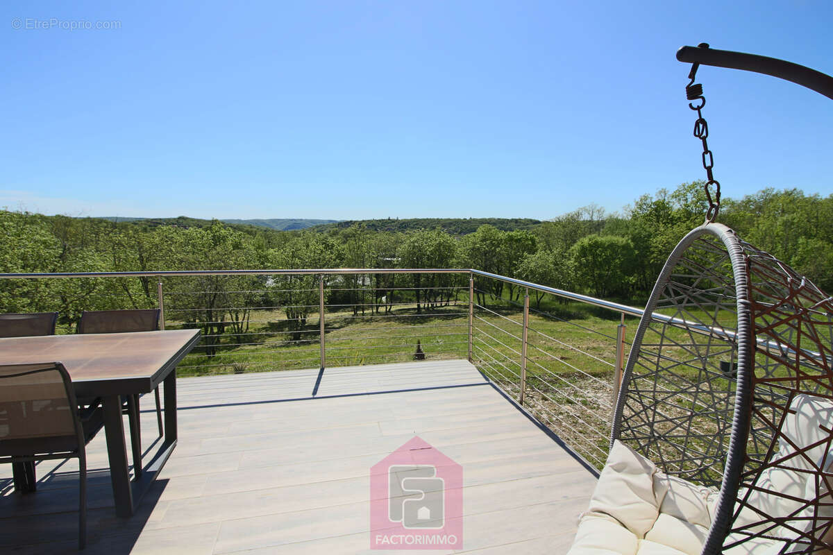 À VENDRE   Belle maison contemporaine de 140 m2 habitables avec vue   15 min de Cahors - photo 3