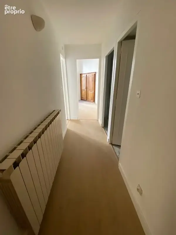 À deux pas des Arènes de Nîmes   Appartement bourgeois de 180 m2 - photo 8