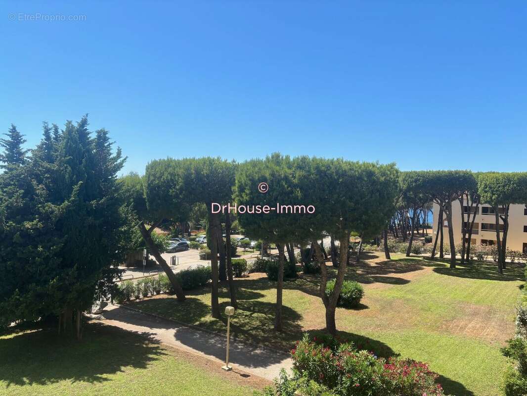 Appartement à SIX-FOURS-LES-PLAGES