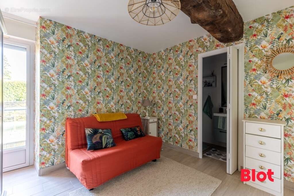 Maison à NOYAL-CHATILLON-SUR-SEICHE