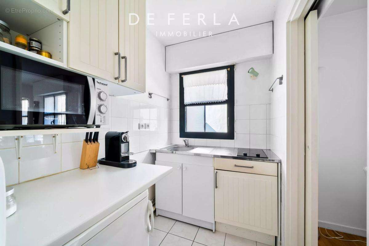 Appartement à PARIS-14E