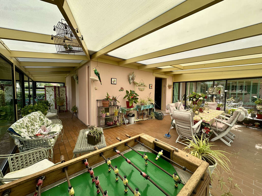 Belle propriété familiale de 220 m2 sur un terrain clos et paysager de 1 785 m2   Bellengreville - photo 7