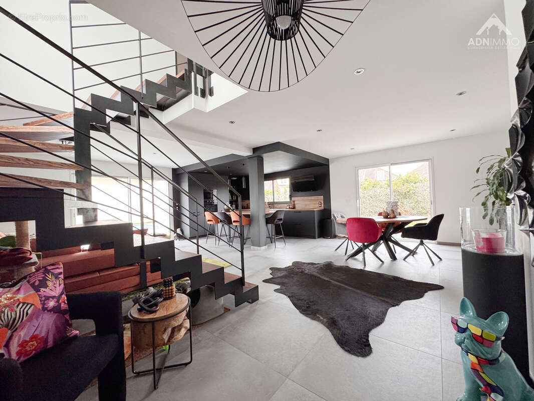 Maison à SAINT-JEAN-DE-GONVILLE