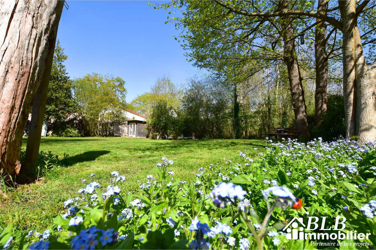 Maison à LES ESSARTS-LE-ROI