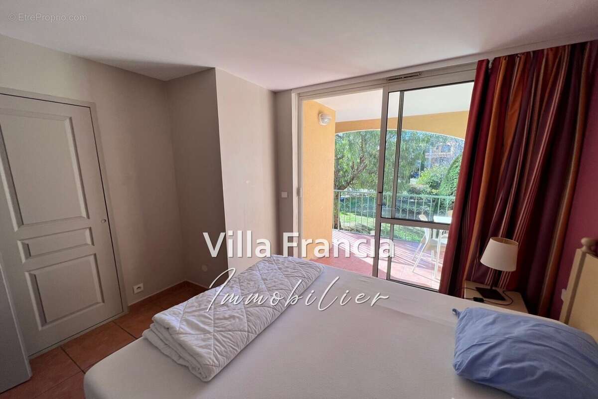 Appartement à MANDELIEU-LA-NAPOULE