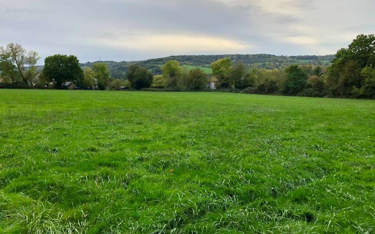 Terrain à PONT-L'EVEQUE