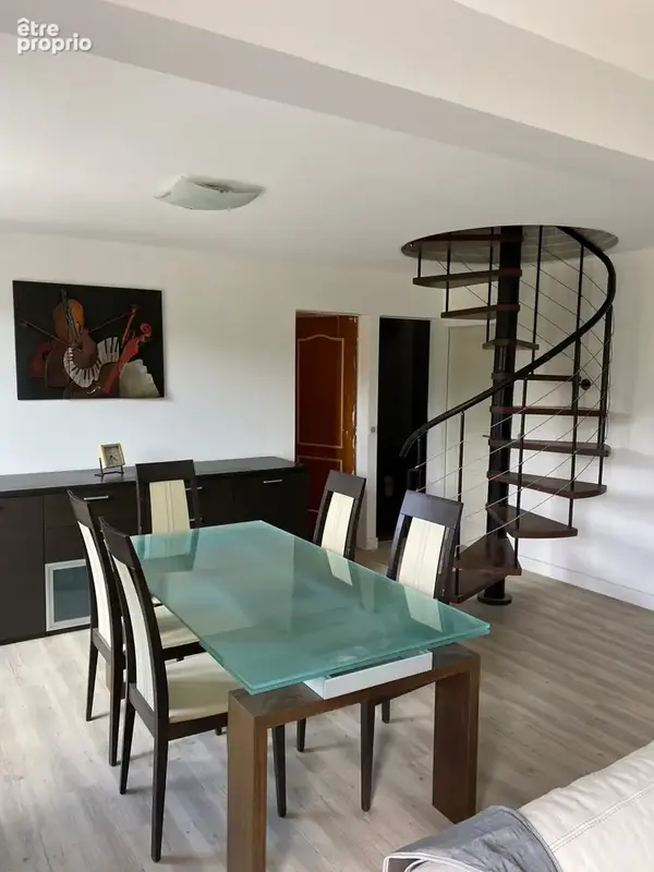 Maison f8 sur 3 niveaux totalement renovee avec plusieurs appartements - photo 11