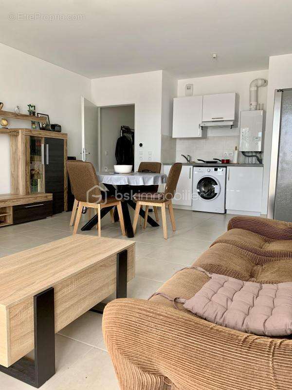 Appartement à SAINTE-GENEVIEVE-DES-BOIS